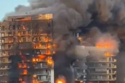 Ισπανία: Μεγάλη πυρκαγιά σε 14ώροφο συγκρότημα στη Βαλένθια
