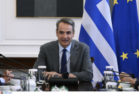 «Περιορισμένες οι ζημιές σε σχέση με το μέγεθος της απειλής από τις φωτιές», λέει ο Μητσοτάκης