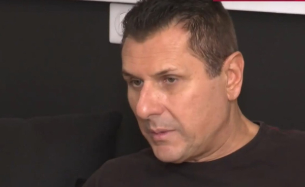 Συγκλονίζει ο Γιάννης Μάρκου για τις 16 μαχαιριές στη Βαρυμπόμπη: «Το κατάλαβα όταν είδα το αίμα»