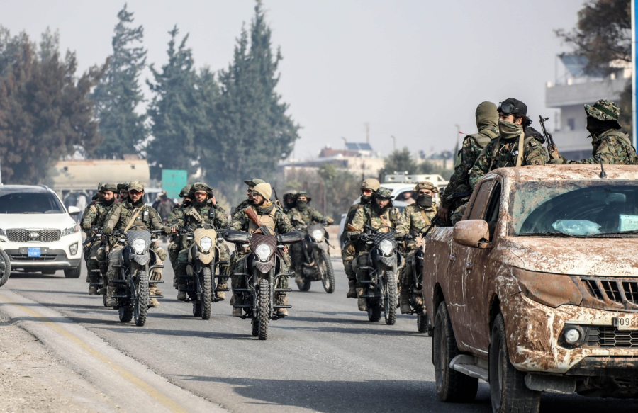 Συρία: Ποιοι είναι οι αντάρτες που μπήκαν στη Δαμασκό και ανέτρεψαν το καθεστώς Άσαντ