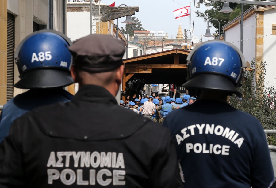 Συνελήφθησαν δύο Ελληνοκύπριοι για τον ξυλοδαρμό 25χρονης Τουρκοκύπριας