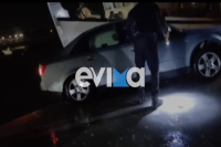 Εύβοια: Ηλικιωμένη γυναίκα κόντεψε να πέσει στο λιμάνι - Το μισό αμάξι κρεμόταν (ΦΩΤΟ)