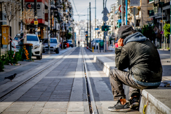 Απαγόρευση κυκλοφορίας: Πότε θα βγούμε από την καραντίνα - Οι τρεις φάσεις της επιδημίας που κρίνουν τα μέτρα