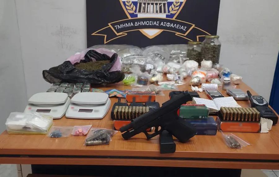 Συμμορία είχε βγάλει 1,3 εκατ. από τη διακίνηση ναρκωτικών - 13 συλλήψεις, κατασχέθηκε κοκαΐνη και κάνναβη (Βίντεο)