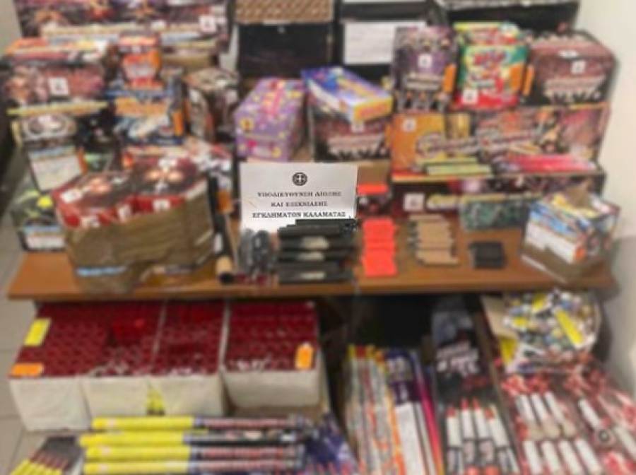 Πάσχα: Επιχείρηση της ΕΛ.ΑΣ για παράνομες κροτίδες και βεγγαλικά - Κατασχέθηκαν πάνω από 100.000