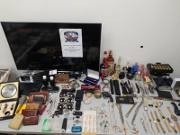 Εξαρθρώθηκε σπείρα διαρρηκτών, «άνοιξε» 15 σπίτια στο Παγκράτι, χρησιμοποιούσε την τεχνική του «σημαδέματος»