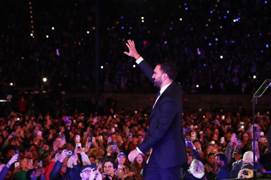 Η νίκη Μάμντανι ανάβει φωτιές στην ευρωπαϊκή Αριστερά