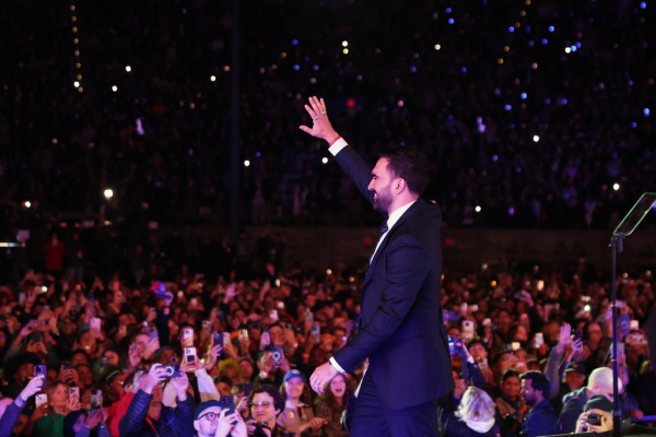 Η νίκη Μάμντανι ανάβει φωτιές στην ευρωπαϊκή Αριστερά