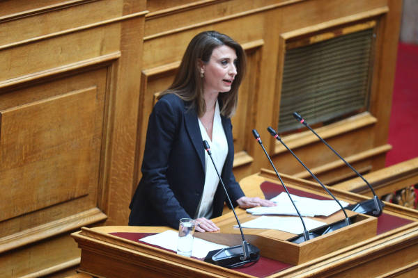 Νίνα Κασιμάτη: Δέχτηκα πιέσεις και προσπάθησαν να με αντικαταστήσουν να μην καταψηφίσω για το Κόσοβο