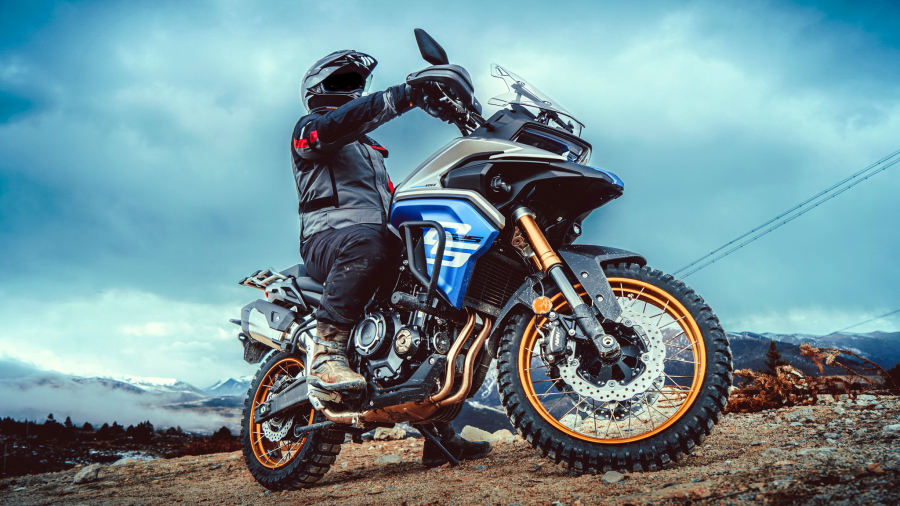 Η Voge «άλλαξε τα φώτα» στο 500DSX και φέρνει ένα νέο best seller