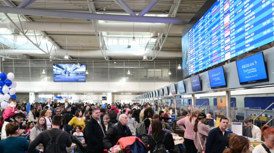 Μπλακ άουτ στο FIR Αθηνών: «Καμπανάκι» για τις καλοκαιρινές πτήσεις αν δεν εκσυγχρονιστεί το σύστημα εναέριας κυκλοφορίας