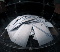 Διπλές κάλπες τον Ιούνιο ή πρόωρες εκλογές το φθινόπωρο;- Προτάσεις για «άδειασμα» Καραμανλή