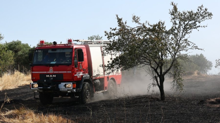 Χανιά: Φωτιά τώρα στον Μουζουρά κοντά στην Αμερικανική Βάση στο Ακρωτήρι (εικόνες)