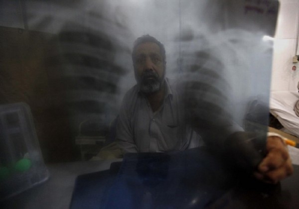 Σοκ στην Κρήτη: 17χρονη πήγε για ακτινογραφία στο Κέντρο Υγείας και τη θώπευσαν