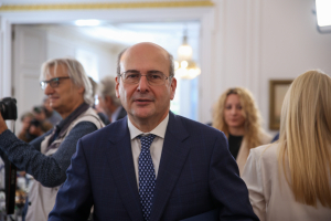 Χατζηδάκης: Στόχος να μειωθεί ο χρόνος για την τελεσιδικία σε 630 ημέρες το 2027, από 1.500 σήμερα