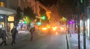 «Πεδίο μάχης» η Πάτρα: Επεισόδια στην πορεία για το Πολυτεχνείο