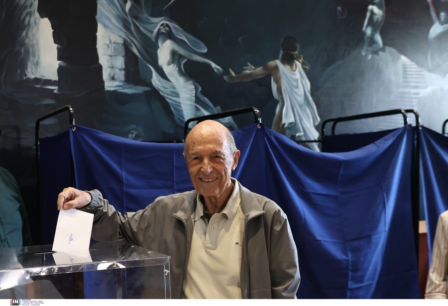 Όταν ο Σημίτης κατηγορούσε τον Μητσοτάκη για «κερδοσκοπικό οπορτουνισμό»