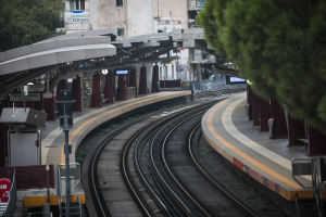 Κάτω Πατήσια - ΗΣΑΠ: Πτώση ατόμου στις ράγες