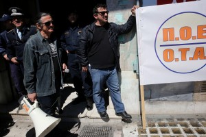 Απεργία στους δήμους την Πέμπτη - Κατάληψη στα γκαράζ των απορριμματοφόρων