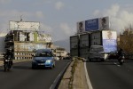 Περιφέρεια Αττικής: Στους δήμους ανήκει η ευθύνη απομάκρυνσης διαφημιστικών πινακίδων
