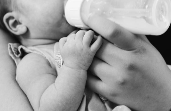 Συνταγματικό το πλαφόν στο μικτό περιθώριο κέρδους - Τι έκρινε το ΣτΕ για το βρεφικό γάλα