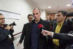 Ο Βαρουφάκης διαψεύδει αύξηση ΦΠΑ στα νησιά