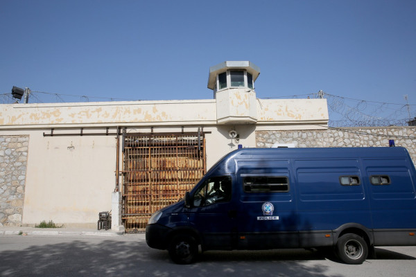 Μαχαιρώθηκε κρατούμενος στις φυλακές Λάρισας - Μεταφέρθηκε στο νοσοκομείο