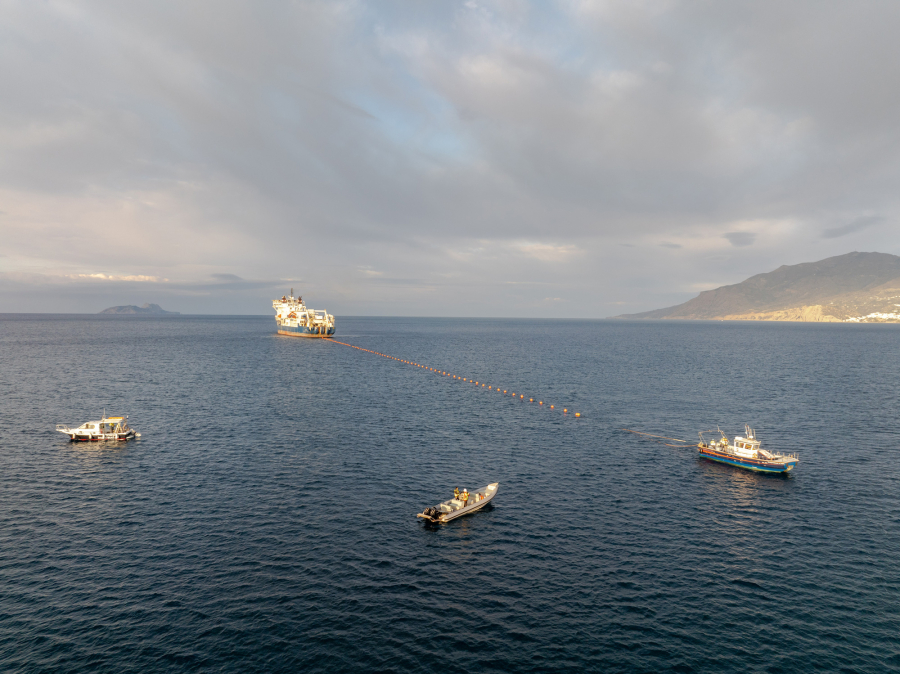 Η Vodafone Ελλάδας υποδέχεται το υποβρύχιο καλώδιο οπτικών ινών 2Africa στην Κρήτη