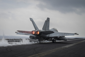 ΗΠΑ: Ελικόπτερο και μαχητικό αεροσκάφος κατέπεσαν στη Νότια Σινική Θάλασσα με διαφορά μισής ώρας