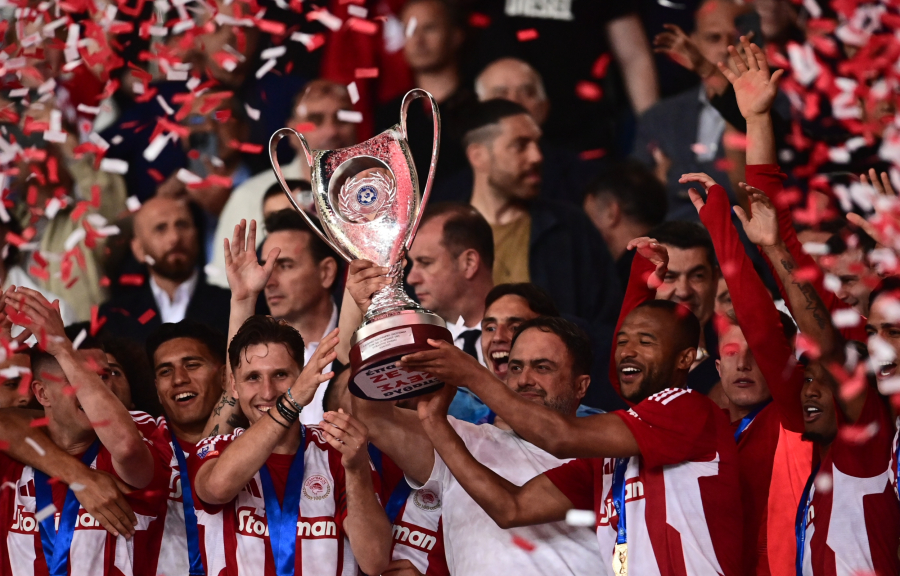 «Ερυθρόλευκο» νταμπλ: Ελ Κααμπί και Γιάρεμτσουκ «έστεψαν» Κυπελλούχο Ελλάδας τον Ολυμπιακό