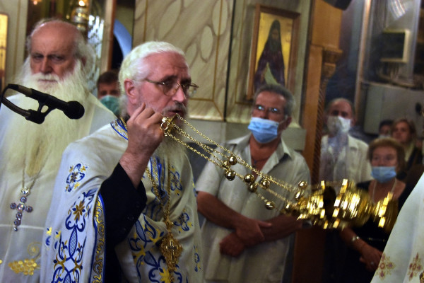 Από Σεπτέμβριο και... βλέπουμε αύξηση ατόμων σε γάμους και βαπτίσεις