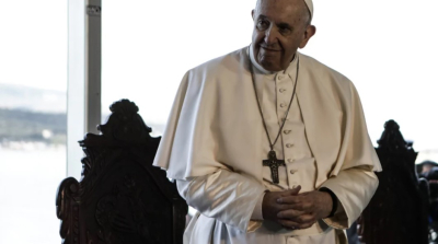 Στο νοσοκομείο ξανά ο Πάπας Φραγκίσκος για επείγουσα εγχείρηση
