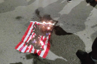 Θεσσαλονίκη: Έκαψαν σημαίες των ΗΠΑ, του Ισραήλ και του ΝΑΤΟ στην πορεία του Πολυτεχνείου (βίντεο)