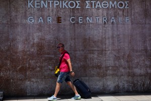 Ξέσπασε πόλεμος μεταξύ ΟΣΕ - ΤΡΑΙΝΟΣΕ για το περιστατικό «ντροπή» με επιβάτη ΑμεΑ