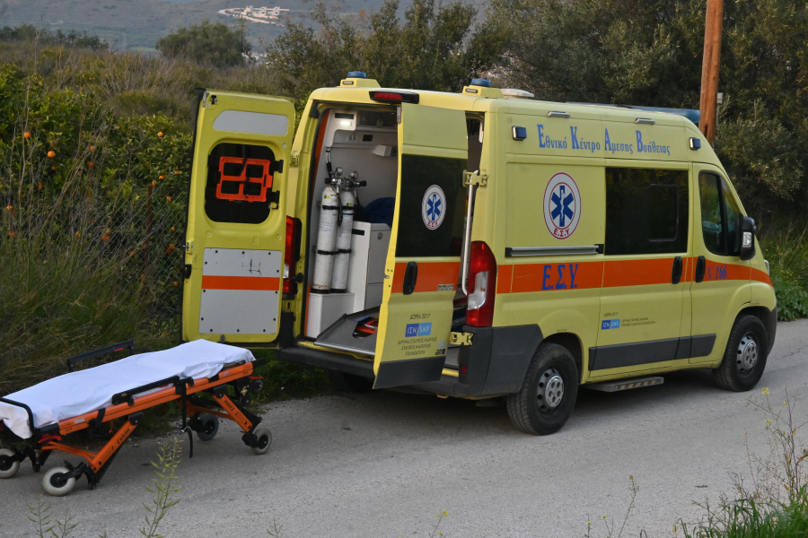 Βέροια: Ένας νεκρός και δύο τραυματίες από μετωπική σύγκρουση αυτοκινήτων