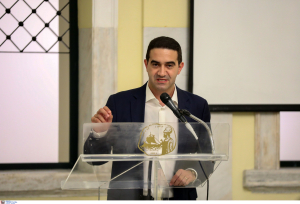 Ύποπτο άρθρο «ξηλώνει» αρμοδιότητες της ΑΔΑΕ με φόντο τις υποκλοπές