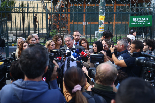 Στημένα στο μπάσκετ: Για σκευωρία μιλάει ο πρόεδρος της ΕΟΚ, «με παραστατικά τα 820.000 ευρώ» λέει ο διαιτητής