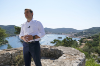 ΣΥΡΙΖΑ για έξοδο από Μνημόνια: Από την Ιθάκη του Τσίπρα, στη χώρα των καρτέλ και της διαπλοκής