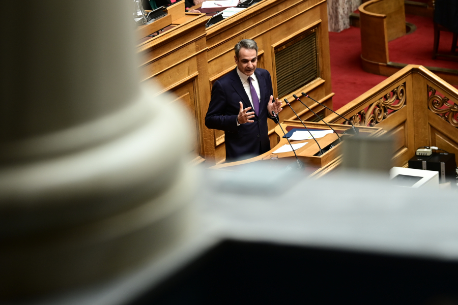 Συζήτηση στη Βουλή για τον νέο ΚΟΚ - Μητσοτάκης: Ήρθε η ώρα να κοιταχτούμε στον καθρέφτη