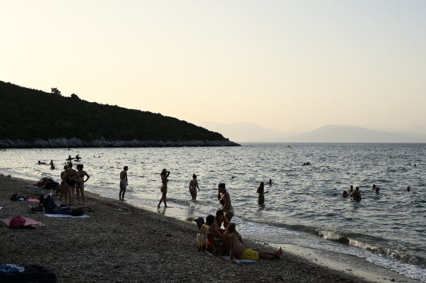 Προσεχώς «παρατεταμένη ζέστη» - Η ανάρτηση Τσατραφύλλια