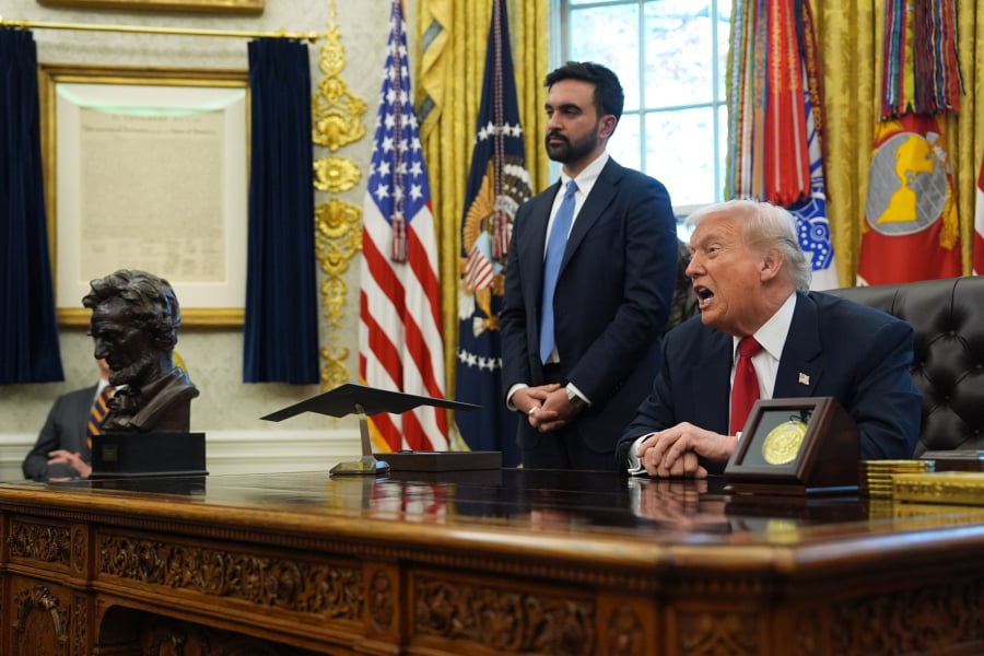 Ο Τραμπ «σφίγγει τα λουριά» στον Ζελένσκι: Πρέπει να εγκρίνει το σχέδιο ειρήνης