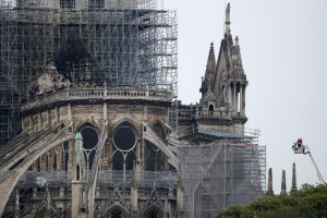 Παναγία των Παρισίων: Πόσος χρόνος θα χρειαστεί για την αποκατάσταση; - Τα μεγάλα ερωτηματικά της «επόμενης μέρας»