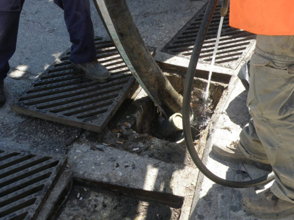 Στην Αθήνα μόνο το 20% των δρόμων έχει φρεάτια!