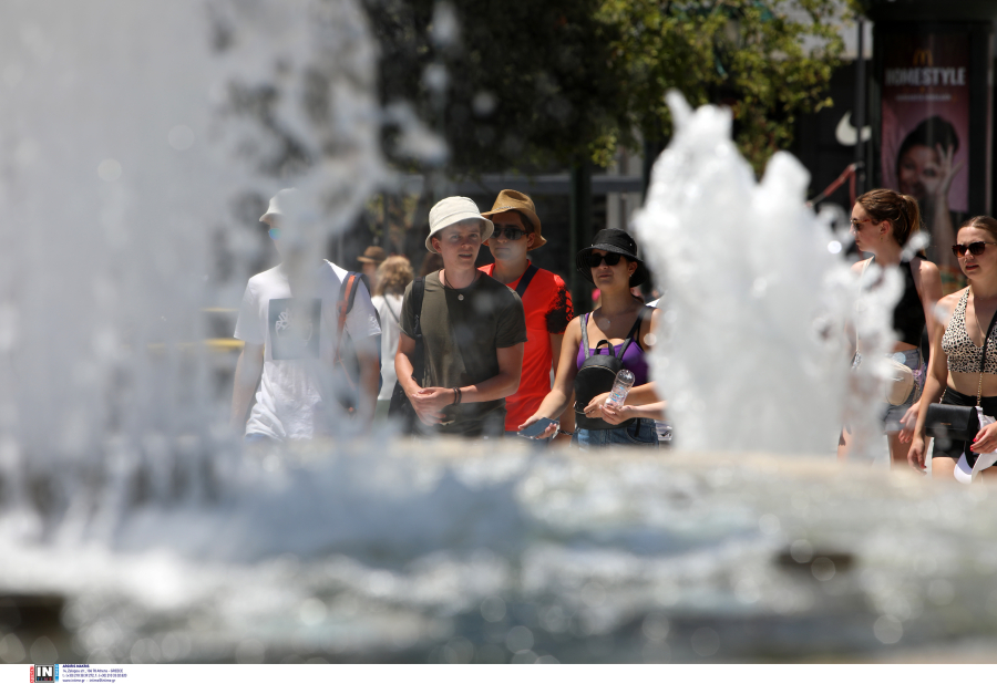 Καύσωνας: «Λιώνει» η Ελλάδα με 42 βαθμούς Κελσίου, «έρχεται δύσκολο 15ήμερο» (βίντεο, χάρτης)