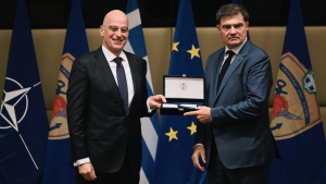 Motor Oil: Δωρεά 5 εκ. στο Πολεμικό Ναυτικό στη μνήμη του Βαρδή Ι. Βαρδινογιάννη