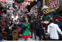 Πώς θα κινηθούν τα ΜΜΜ Χριστούγεννα και Πρωτοχρονιά: Αναλυτικά τα δρομολόγια στις γιορτές