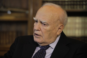 Το συγκινητικό «αντίο» του Κάρολου Παπούλια στον Σήφη Βαλυράκη: Του έχω θυμώσει γι' αυτή την τελευταία απόδραση