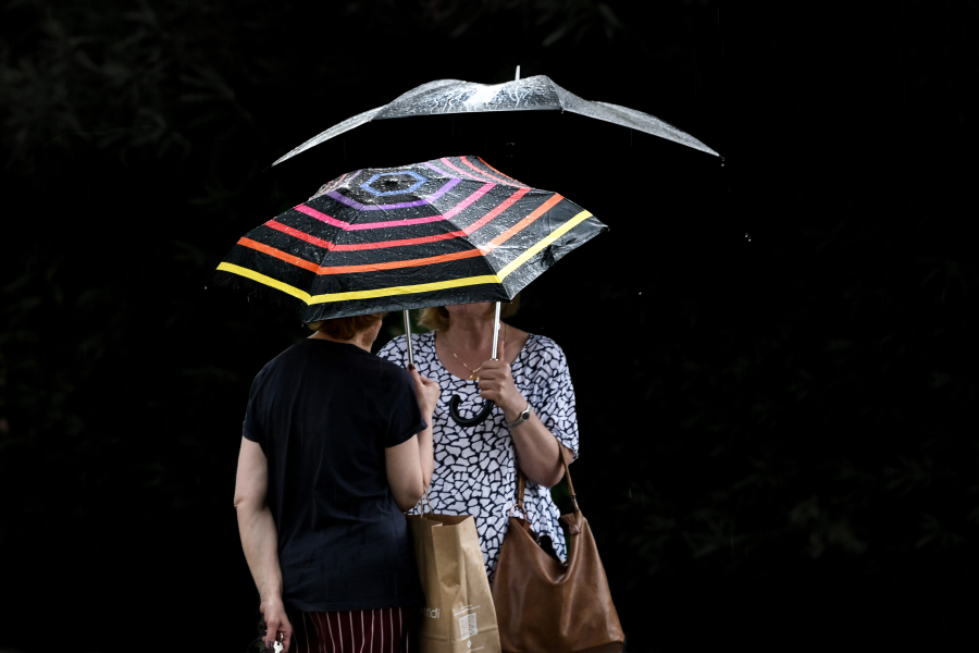 Κακοκαιρία: Τριήμερο με καταιγίδες, χαλάζι και 8 μποφόρ