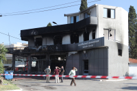 Νεκρός σε φωτιά στο Κορωπί: Καρφώθηκε με το όχημά του σε κατάστημα