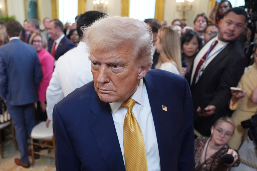 Τραμπ κατά Μέρντοχ, WSJ και Κόλμπερτ